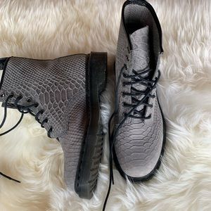 Doc Martens Grey Boot